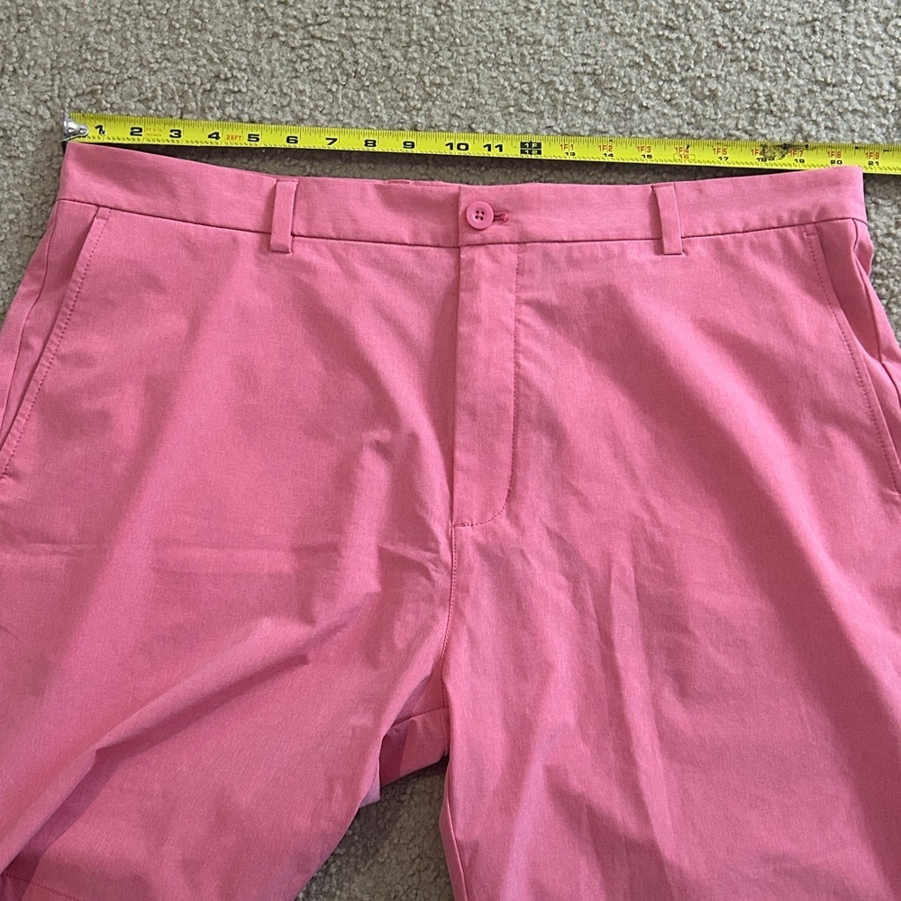 Vineyard Vines Breaker 9” Shorts Performance Golf Pink Coral Men’s Size 40 - Picture 9 of 9